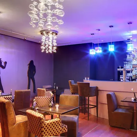 Western Up - Centre Gares Hotel Lille